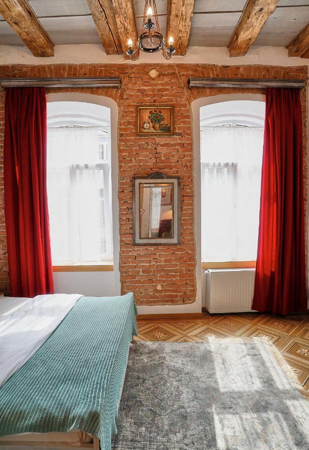 1881 Brasov Old Town Apartments 외부 사진
